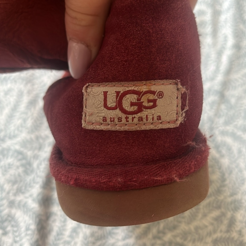 Red mini uggs - Picture 2 of 2